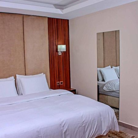 Joshesther Olive Hotel Ikeja Zewnętrze zdjęcie