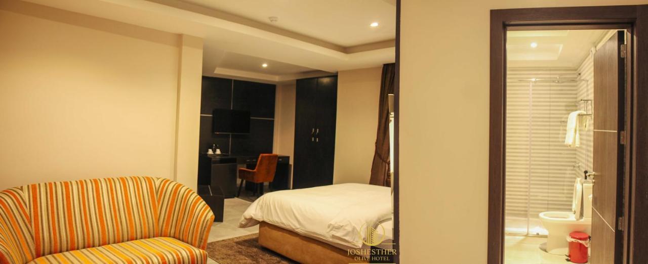 Joshesther Olive Hotel Ikeja Zewnętrze zdjęcie