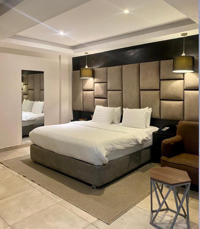 Joshesther Olive Hotel Ikeja Zewnętrze zdjęcie