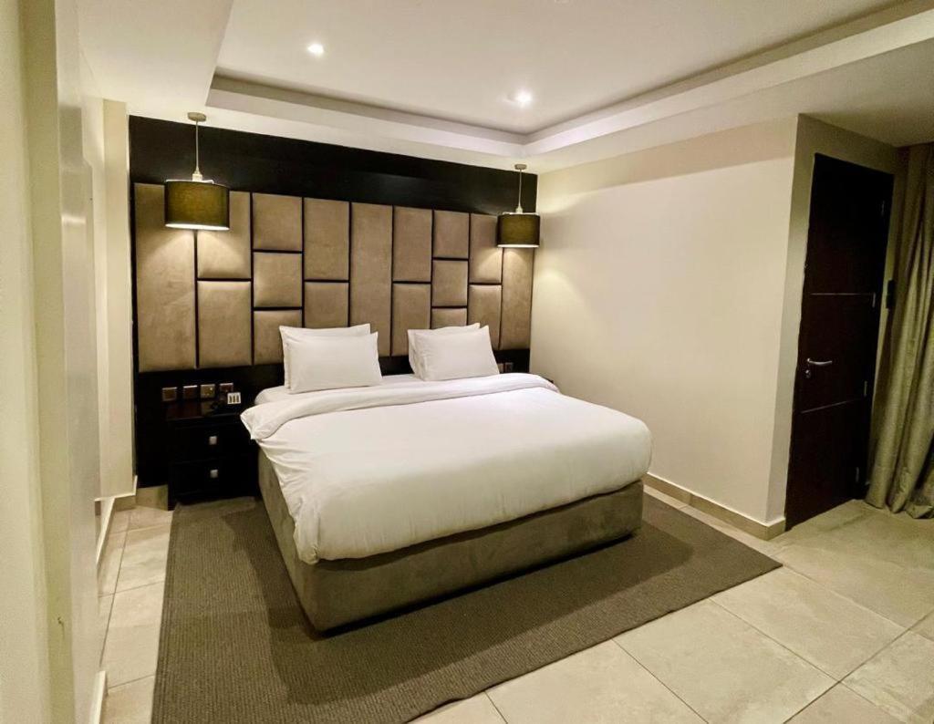 Joshesther Olive Hotel Ikeja Zewnętrze zdjęcie