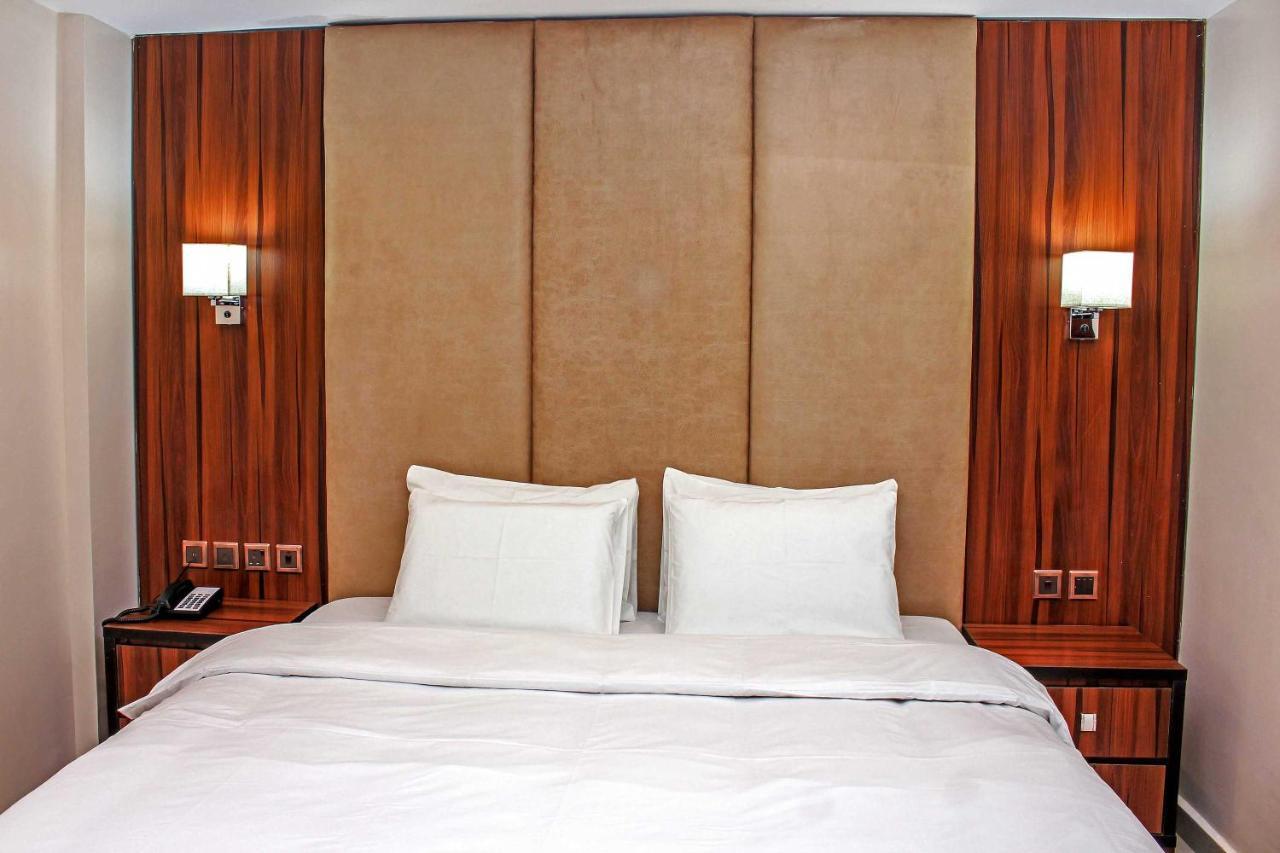 Joshesther Olive Hotel Ikeja Zewnętrze zdjęcie
