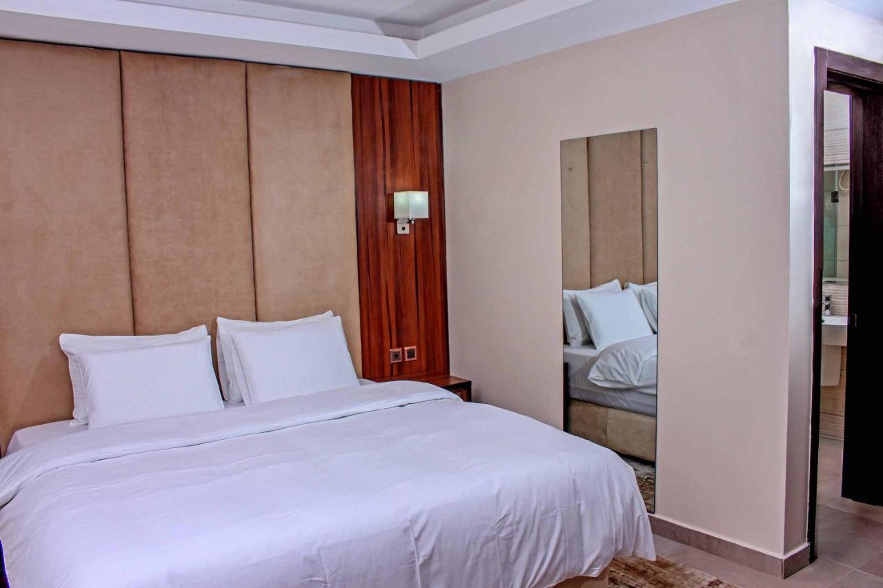 Joshesther Olive Hotel Ikeja Zewnętrze zdjęcie