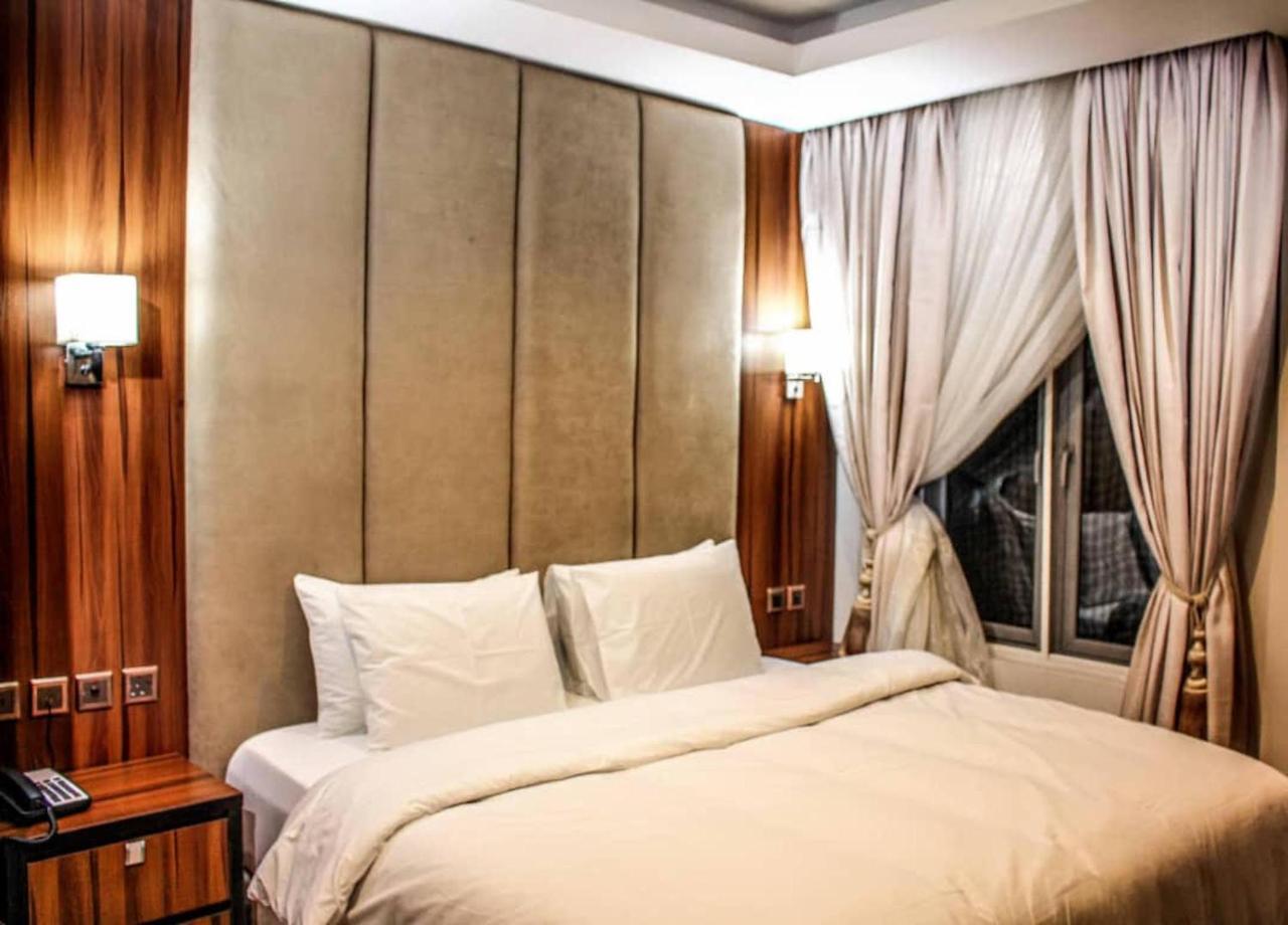 Joshesther Olive Hotel Ikeja Zewnętrze zdjęcie